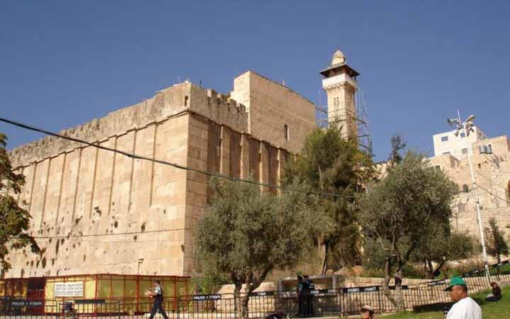 ফিলিস্তিনে ইব্রাহিম (আ.) মসজিদ বন্ধ করে দিয়েছে ইসরাইল