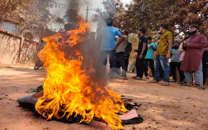 ফের কুবি শিক্ষার্থীদের সড়ক অবরোধ