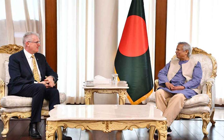 প্রধান উপদেষ্টার সঙ্গে অস্ট্রেলিয়ার স্বরাষ্ট্রমন্ত্রীর সাক্ষাৎ
