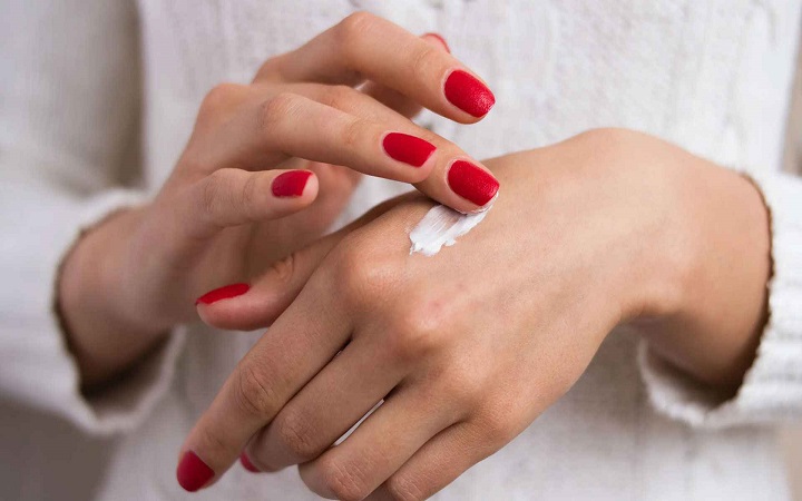 খসখসে হাত? নরম-কোমল-মসৃণ রাখার ঘরোয়া উপায়