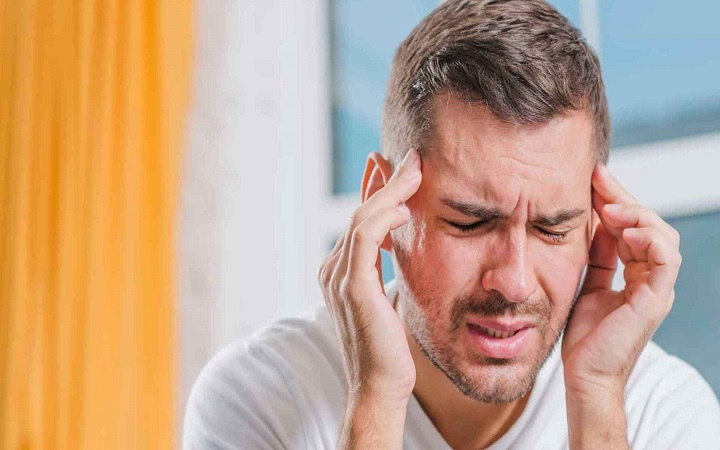 মাথা ব্যথা মানেই মাইগ্রেন নয়, সমস্যার কারণ হতে পারে চোখও