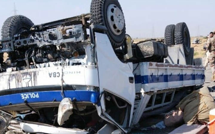 পাকিস্তানে 'আত্মঘাতী' হামলা : ৯ পুলিশ সদস্য নিহত