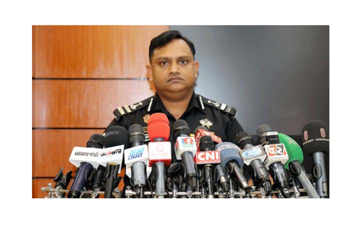 মোহনগঞ্জ এক্সপ্রেসে আগুনের ঘটনায় নজরদারিতে কয়েকজন : র‌্যাব