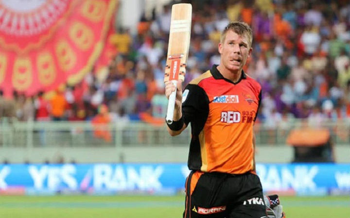 আইপিএলে নতুন রেকর্ড গড়লেন ওয়ার্নার