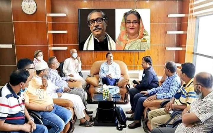 যাত্রীদের সেবার মান নিশ্চিত করতে হবে : এনামুল হক শামীম