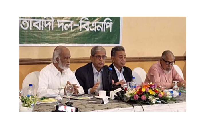 সরকার গণমাধ্যম নিয়ন্ত্রণ করছে : মির্জা ফখরুল