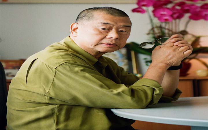 হংকংয়ে গণতন্ত্রপন্থী ধনকুবের জিমি লাই আটক