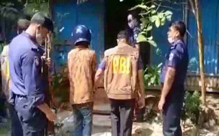 নোয়াখালীতে বিবস্ত্র করে নির্যাতন : তিন আসামি নিয়ে ঘটনাস্থল পরিদর্শনে পিবিআই কর্মকর্তরা