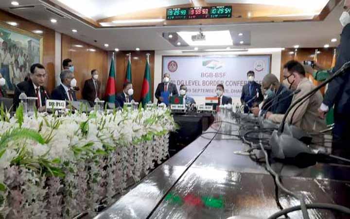 সীমান্তে প্রাণঘাতী অস্ত্র ব্যবহার না করার আশ্বাস দিল বিএসএফ