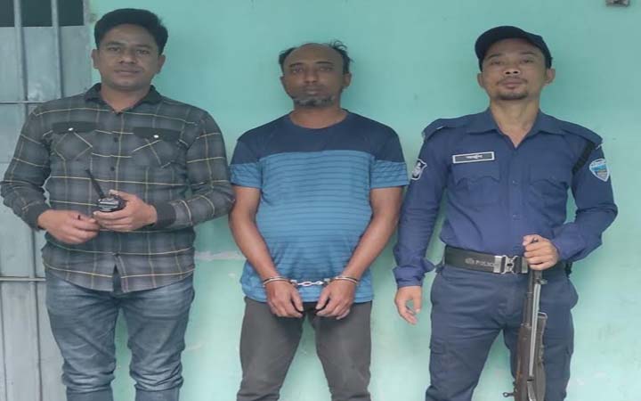 ৫ বছরের সাজা এড়াতে ১৪ বছর পলাতক, অতঃপর......