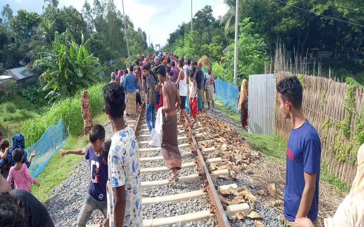 পাবনায় ট্রেনে কাটা পড়ে স্কুলছাত্রের মৃত্যু