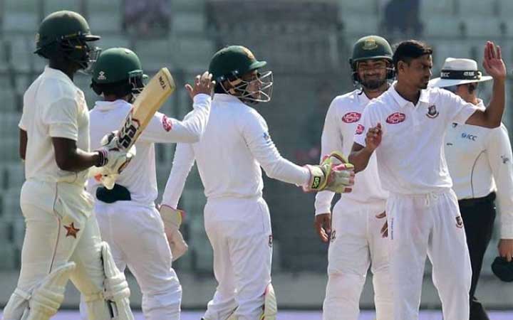 দিনের শুরুতে তাইজুল ও নাঈমের আঘাত