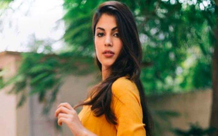 সিবিআই-এর জিজ্ঞাসাবাদে রিয়া চক্রবর্তী