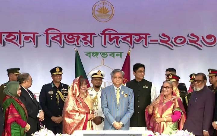রাষ্ট্রপতির সংবর্ধনায় বঙ্গভবনে প্রধানমন্ত্রী