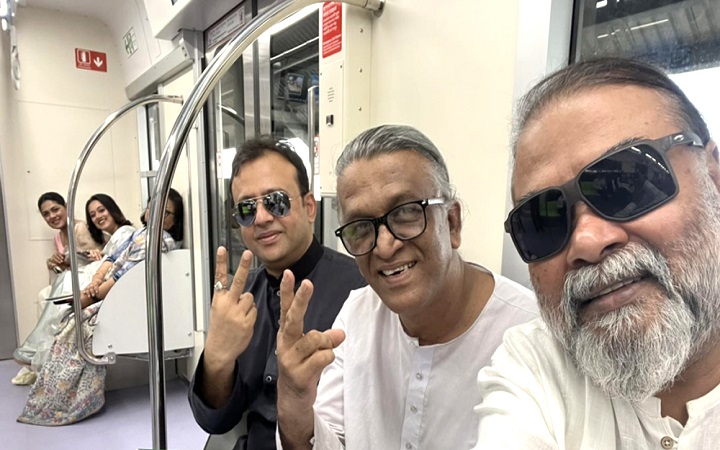 মেট্রোরেলে প্রধানমন্ত্রীর সঙ্গী এক ঝাঁক তারকা