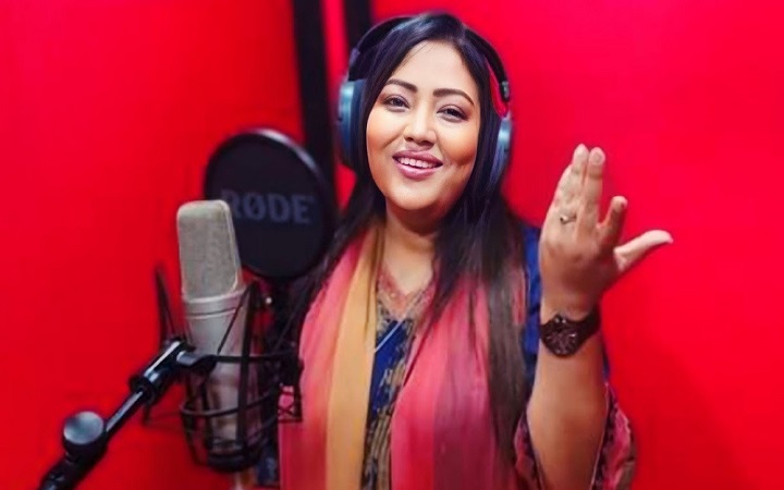 নতুন সিনেমার গানে মমতাজ