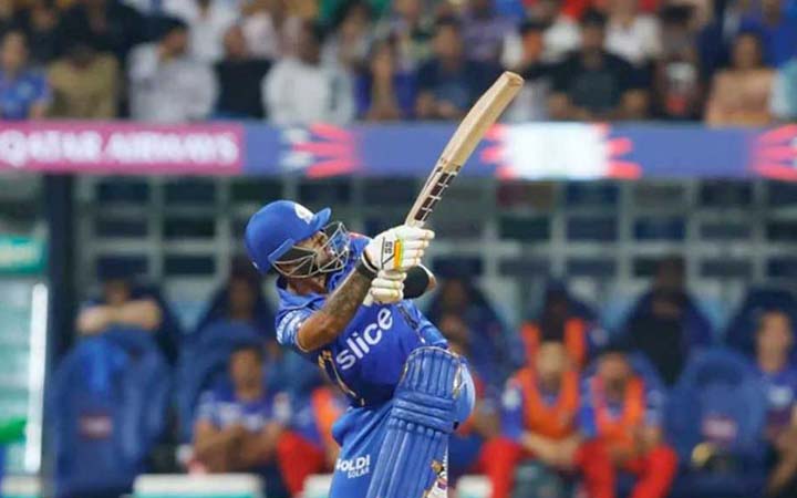 বেঙ্গালুরুর বিপক্ষে মুম্বাইয়ের জয়