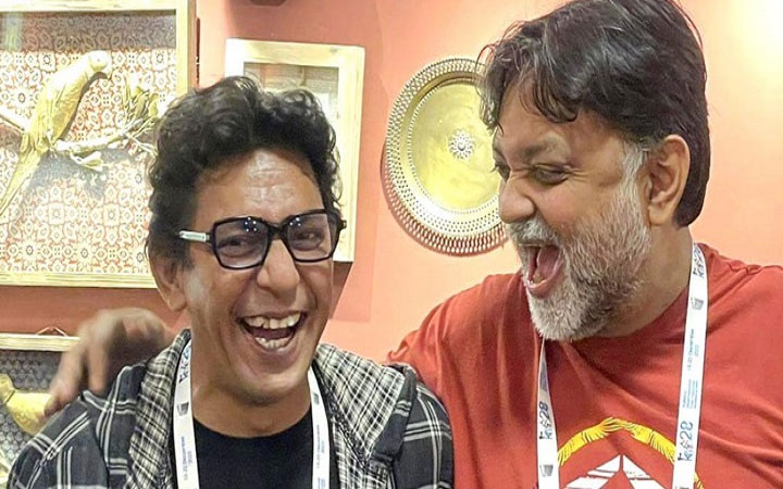 উপহার পেয়ে চঞ্চলকে ধন্যবাদ সৃজিতের