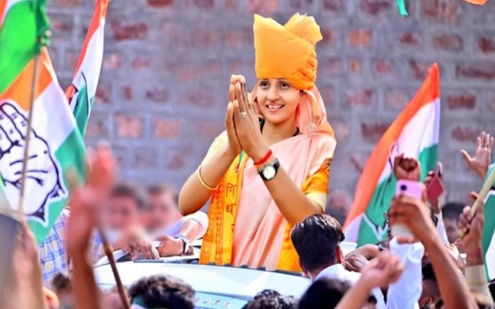 রাজস্থানের গৃহবধূ ভারতের সর্বকনিষ্ঠ এমপি