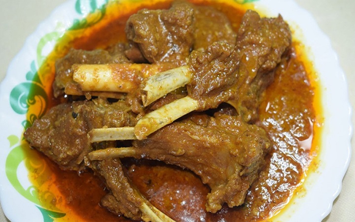 কাজু বাদাম দিয়ে খাসির ঝাল