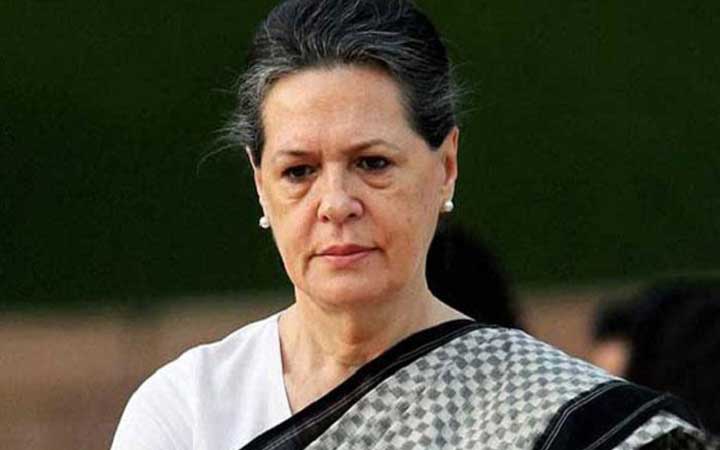 সোনিয়া গান্ধীকে হাসপাতালে ভর্তি