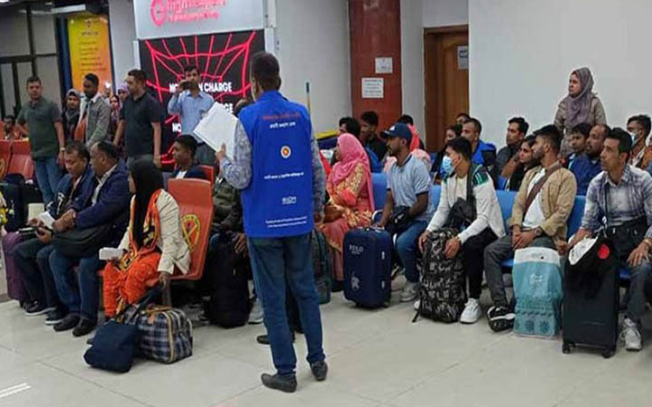 লেবানন থেকে আজ দেশে ফিরছেন আরও ৩১ প্রবাসী