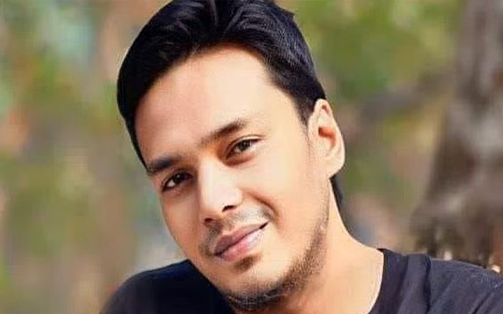 স্ট্রোক করেছেন ‘দূরে কোথাও’ গায়ক তৌসিফ