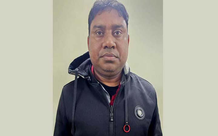 পলাতক সাবেক ওসি শাহ আলমকে গ্রেপ্তারে আলটিমেটাম