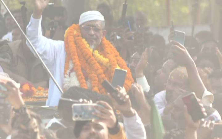 অস্ত্র মামলায় ১৭ বছরের দণ্ড থেকে খালাস পেলেন লুৎফুজ্জামান বাবর