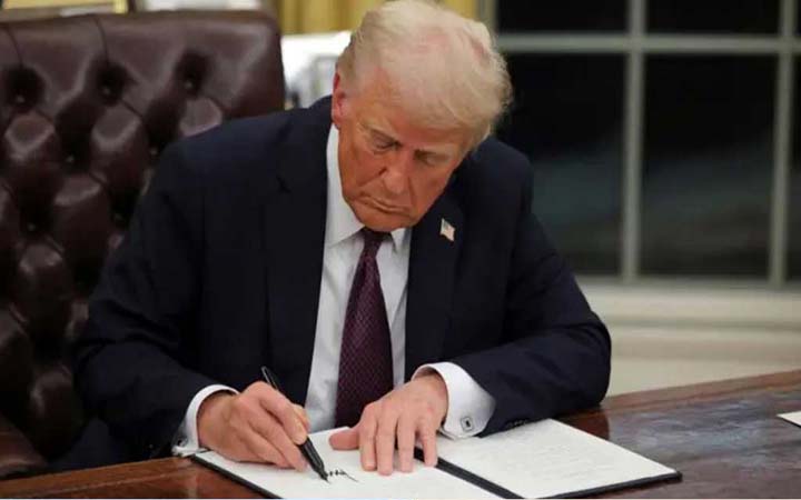 ডব্লিউএইচও থেকে বেরিয়ে যেতে ট্রাম্পের সই