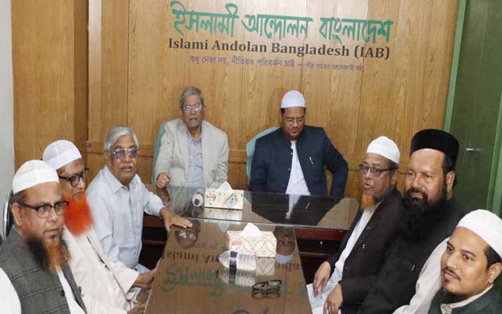 চরমোনাই পিরের সঙ্গে বৈঠকে মির্জা ফখরুল