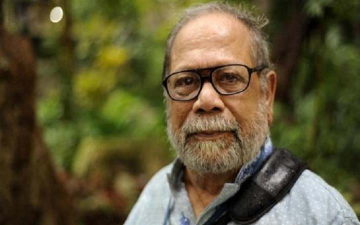 স্ত্রীর কবরের পাশে চিরনিদ্রায় শায়িত মুর্তজা বশীর
