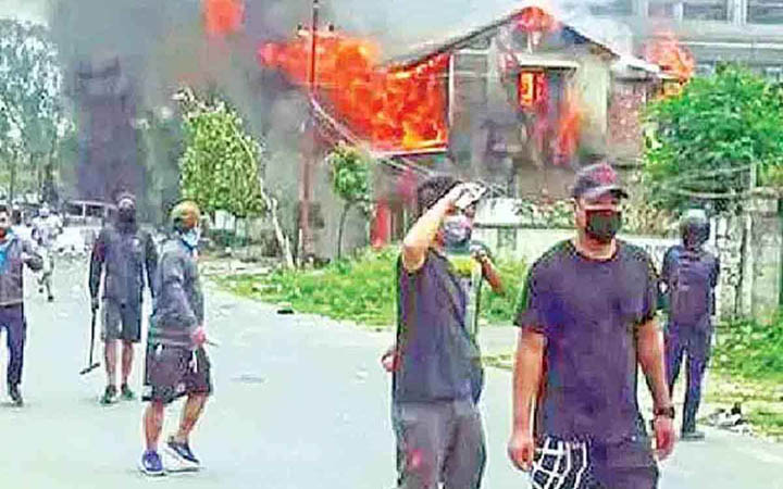 ফের উত্তপ্ত মণিপুর, সংঘর্ষে নিহত ১