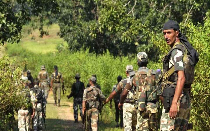 ভারতে যৌথবাহিনীর অভিযানে ৩০ মাওবাদী নিহত