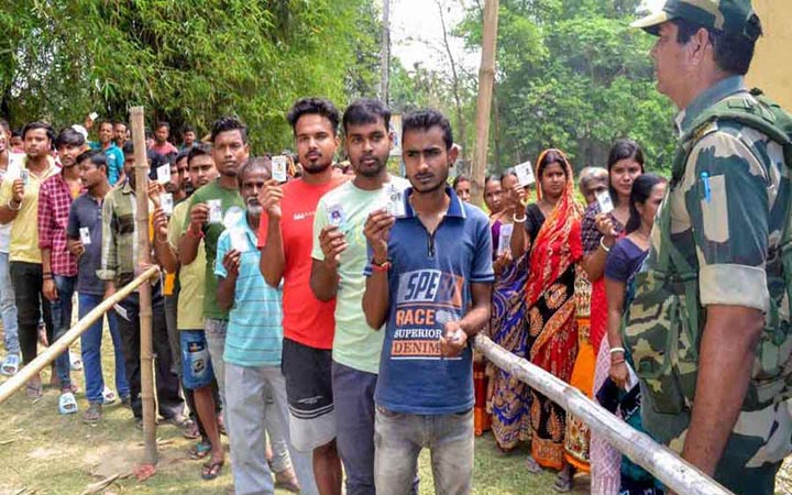 ভারতে লোকসভা নির্বাচনের দ্বিতীয় ধাপের ভোটগ্রহণ চলছে