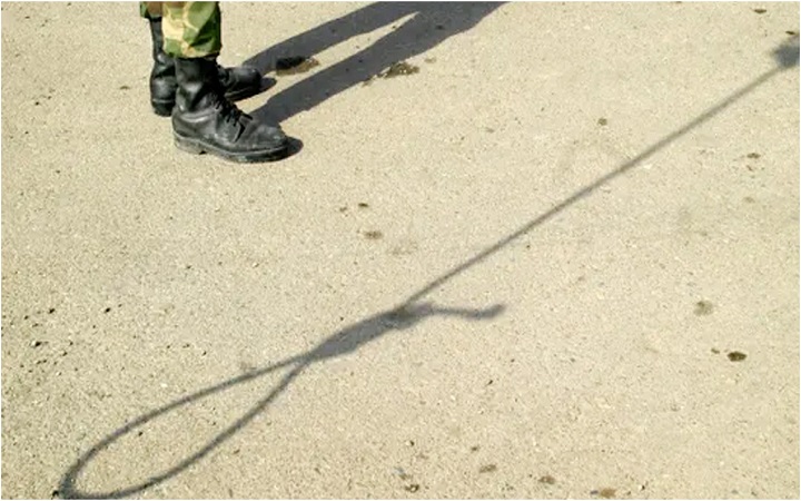 ইরানে জনসম্মুখে এক ব্যক্তির ফাঁসি কার্যকর