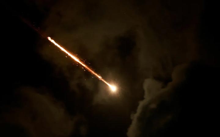 মিসাইল ছুড়ল ইরান, তেলআবিব ও পশ্চিমতীরে বাজছে সাইরেন