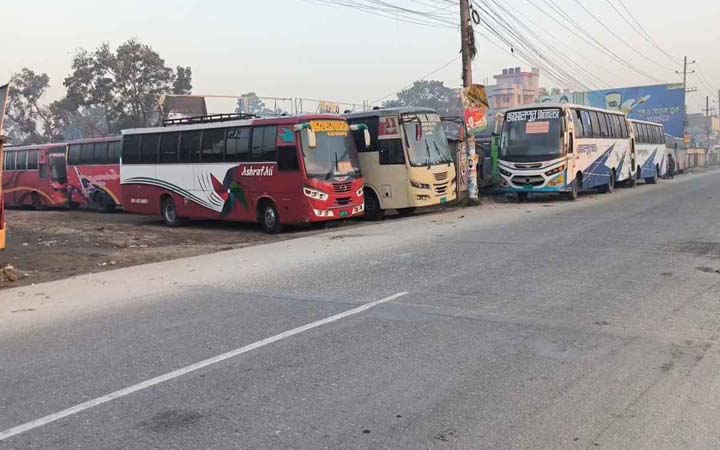 জামালপুরে দ্বিতীয় দিনের মতো পরিবহন ধর্মঘট, চরম ভোগান্তি