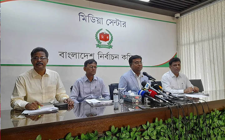 রসিক নির্বাচনে মাঠে থাকবেন ৪৯ ম্যাজিস্ট্রেট