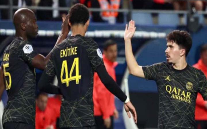 মেসি-নেইমারকে ছাড়াই জয় পেল পিএসজি