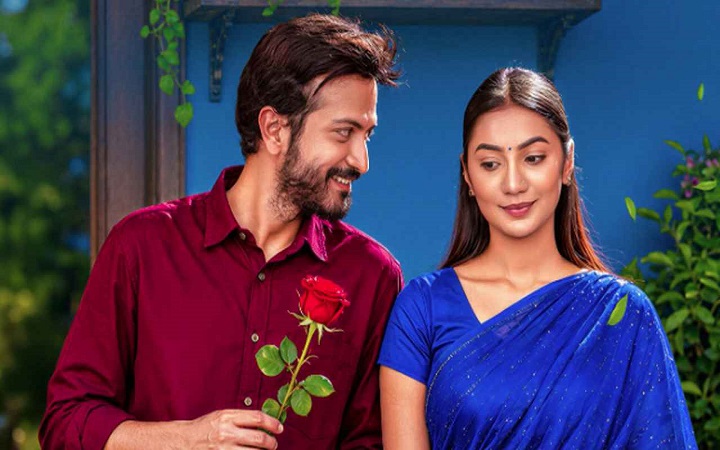 বড় মেয়ের আত্মত্যাগের গল্প ‘ঝরা বকুল’