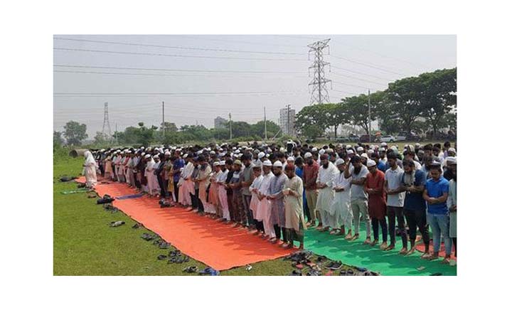 বৃষ্টির জন্য রাজধানীতে ইস্তিসকার নামাজ আদায়