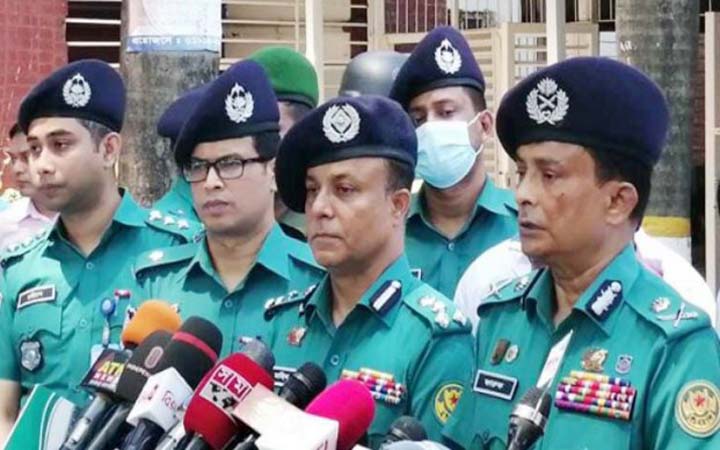 ঢাকাকে ছিনতাইকারীমুক্ত না করা পর্যন্ত পুলিশের অভিযান চলবে