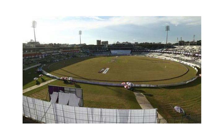 টাইগারদের অনুশীলন চলাকালে মিরপুরের ফ্লাডলাইটে আগুন