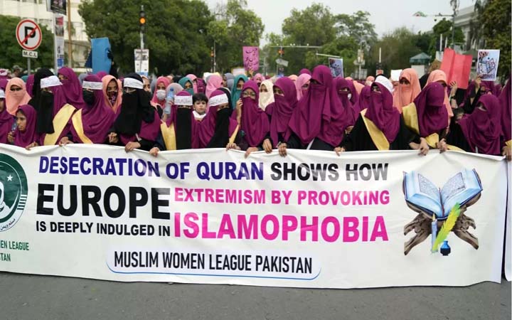 বিদেশী দূতাবাসের সামনে কুরআন পোড়ানোকে অবৈধ ঘোষণা করতে পারে ডেনমার্ক