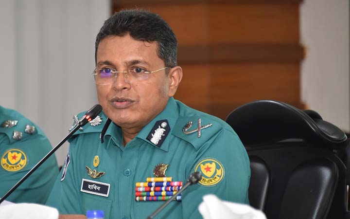 নাশকতাকারীদের ধরিয়ে দিলে ২০ হাজার টাকা দিবে ডিএমপি