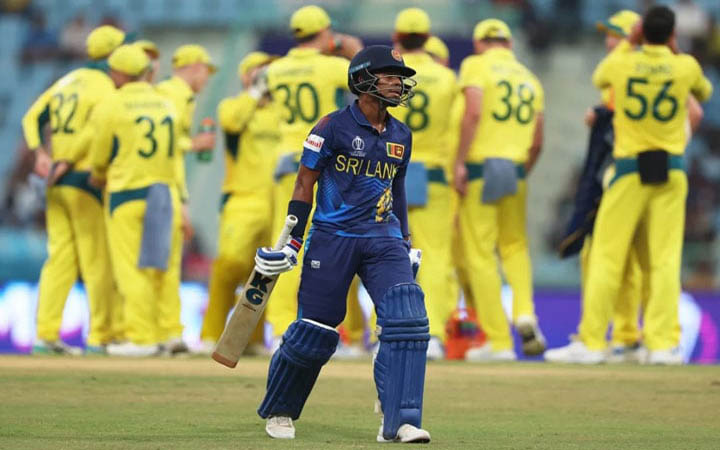 ২০৯ রানেই গুটিয়ে গেল শ্রীলঙ্কা