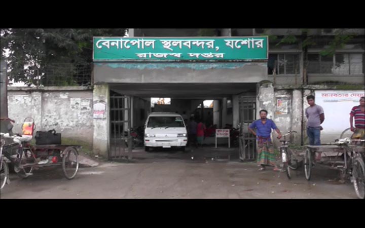 দীর্ঘ ৪১ দিন বন্ধ থাকার পর বেনাপোল বন্দরে আমদানি শুরু নোম্যান্সল্যান্ডেই হচ্ছে লোড-আনলোড