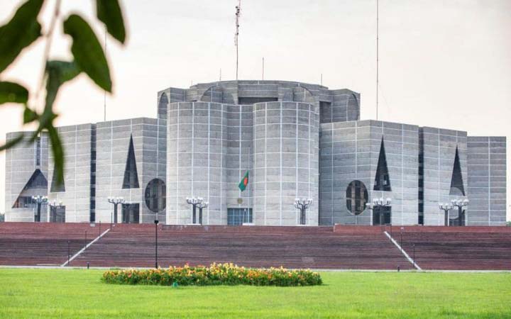 নির্বাচনে প্রার্থিতা বাতিল হতে পারে যেসব কারণে