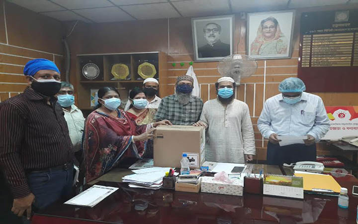 বিভিন্ন হাসপাতালে করোনা চিকিৎসা সরঞ্জাম সহায়তা দিচ্ছে আদ্-দ্বীন